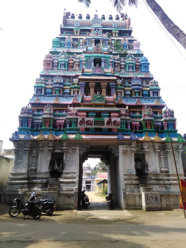 Vadakurangadu Gopuram